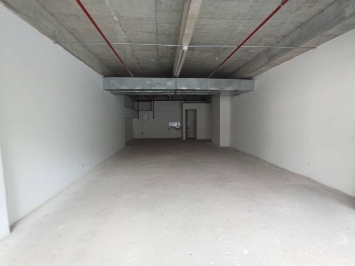 Retail space for rent in Niquia, Bello
