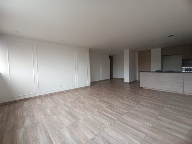 Apartamento en arriendo en Loma De Las Brujas, Envigado · foto 3 de 19