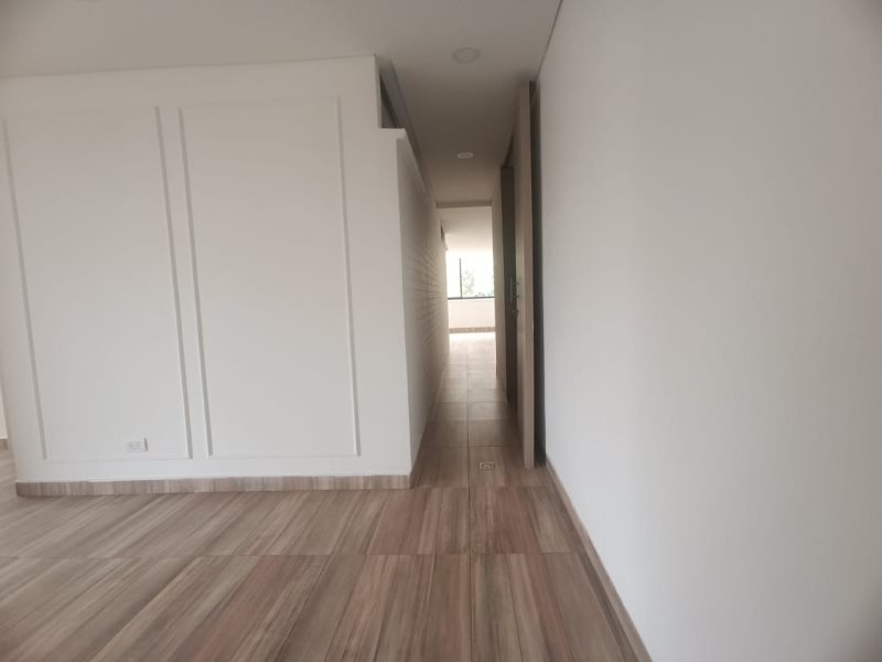Apartamento en arriendo en Loma De Las Brujas, Envigado · foto 4 de 19