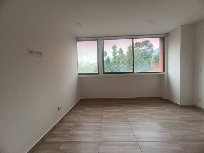 Apartamento en arriendo en Loma De Las Brujas, Envigado · foto 7 de 19