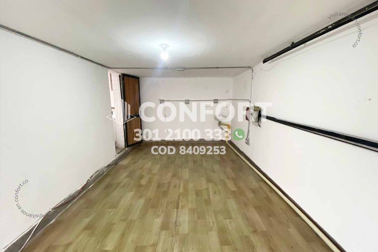 Casa de 5 alcobas en arriendo en Las Acacias, Medellín, 220 m² · foto 2 de 24