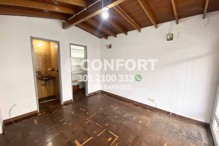 Casa de 5 alcobas en arriendo en Las Acacias, Medellín, 220 m² · foto 5 de 24