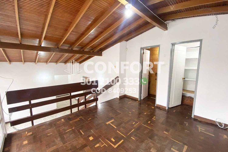 Casa de 5 alcobas en arriendo en Las Acacias, Medellín, 220 m² · foto 6 de 24