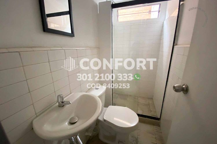 Casa de 5 alcobas en arriendo en Las Acacias, Medellín, 220 m² · foto 13 de 24