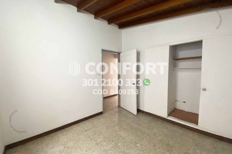 Casa de 5 alcobas en arriendo en Las Acacias, Medellín, 220 m² · foto 16 de 24