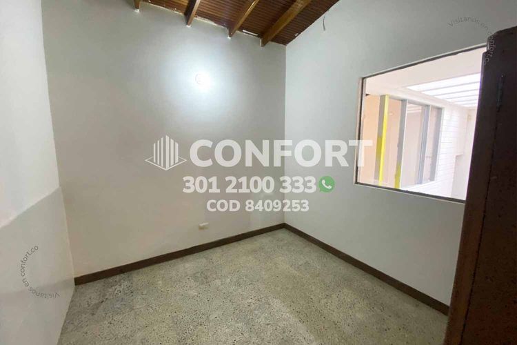 Casa de 5 alcobas en arriendo en Las Acacias, Medellín, 220 m² · foto 18 de 24