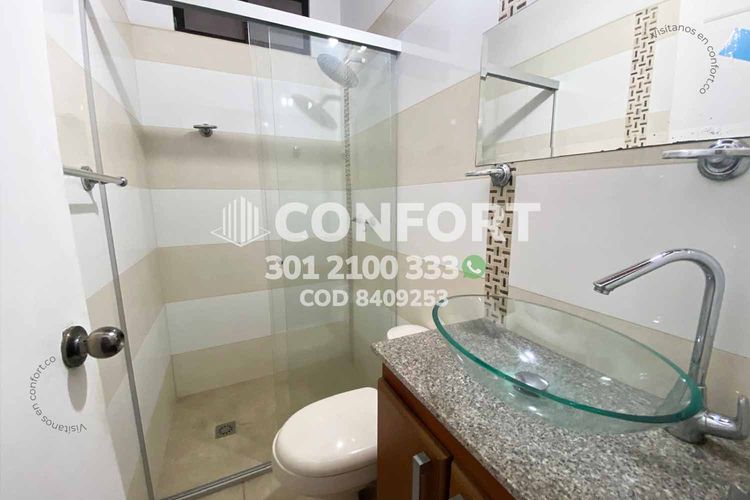 Casa de 5 alcobas en arriendo en Las Acacias, Medellín, 220 m² · foto 19 de 24