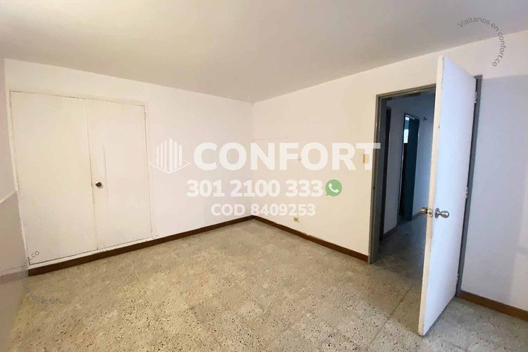 Casa de 5 alcobas en arriendo en Las Acacias, Medellín, 220 m² · foto 22 de 24