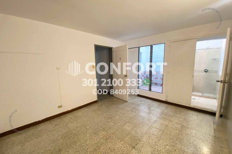 Casa de 5 alcobas en arriendo en Las Acacias, Medellín, 220 m² · foto 23 de 24