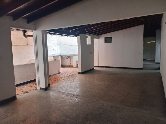 Oficina en arriendo en Laureles, Medellín, 350 m² · foto 13 de 16