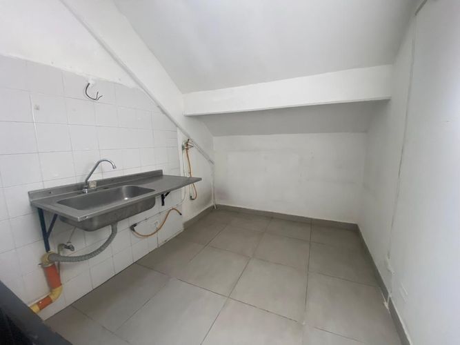 Local en arriendo en El Poblado, Medellín, 30 m² · foto 5 de 12