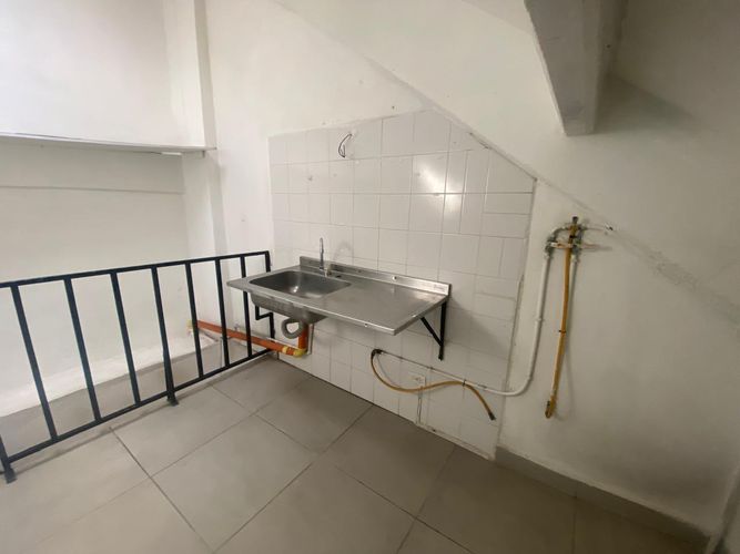 Local en arriendo en El Poblado, Medellín, 30 m² · foto 2 de 12