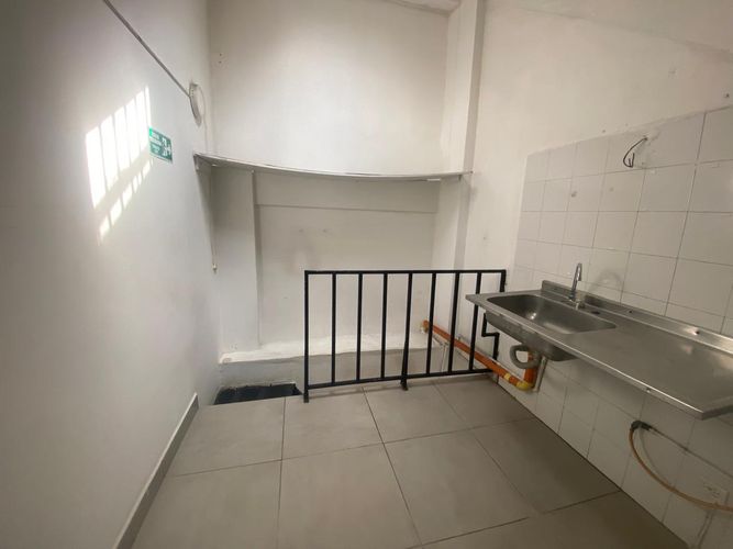 Local en arriendo en El Poblado, Medellín, 30 m² · foto 3 de 12
