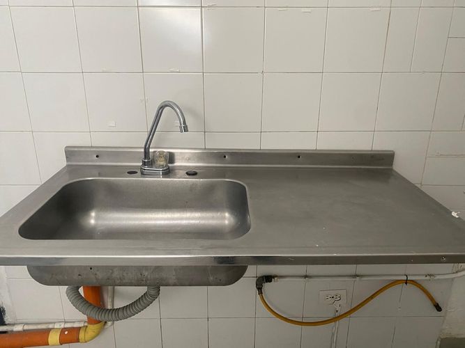 Local en arriendo en El Poblado, Medellín, 30 m² · foto 7 de 12