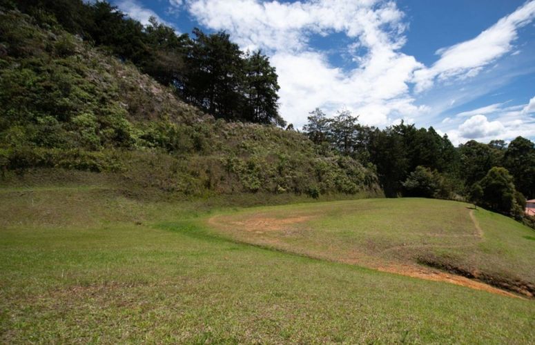 Lote en venta en Sajonia, Rionegro, 5007 m² · foto 4 de 7