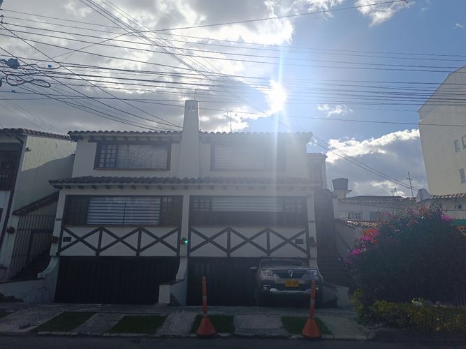 Casa en venta en Santa Barbara Central, Bogotá · foto 2 de 11