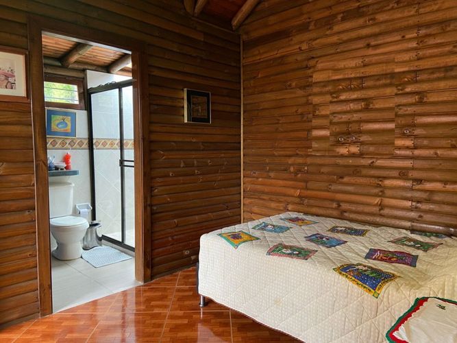 Casa de 4 alcobas en venta en Vereda La Doctora, Sabaneta, 320 m² · foto 17 de 20