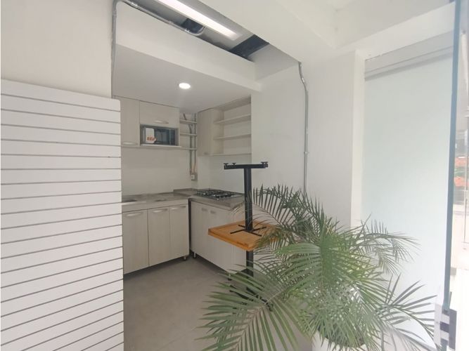 Local en arriendo en Ciudad Del Río, Medellín, 16 m² · foto 2 de 6