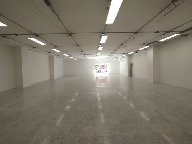 Local en arriendo en Laureles, Medellín, 300 m² · foto 3 de 12
