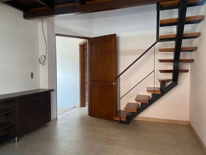 Casa de 4 alcobas en venta en Entreamigos, Sabaneta, 283 m² · foto 6 de 19