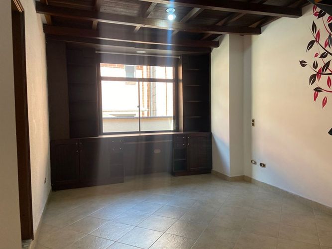 Casa de 4 alcobas en venta en Entreamigos, Sabaneta, 283 m² · foto 16 de 19