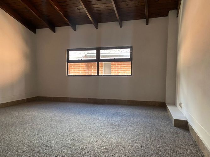 Casa de 4 alcobas en venta en Entreamigos, Sabaneta, 283 m² · foto 13 de 19
