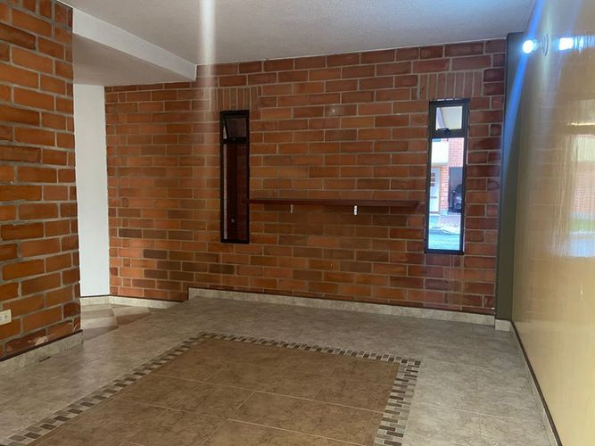 Casa de 4 alcobas en venta en Entreamigos, Sabaneta, 283 m² · foto 15 de 19