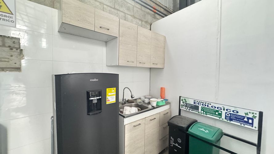 Bodega en arriendo en Acopi, Yumbo, 1006 m² · foto 17 de 18