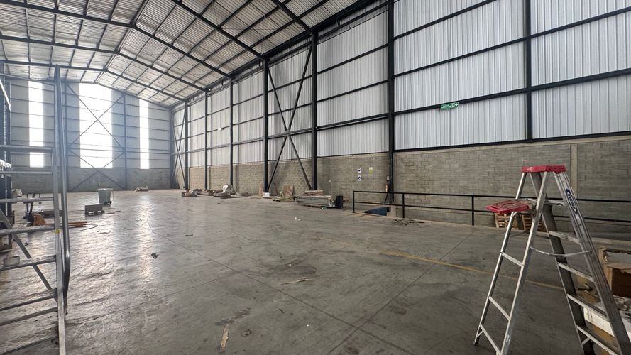 Bodega en arriendo en Acopi, Yumbo, 1006 m² · foto 4 de 18