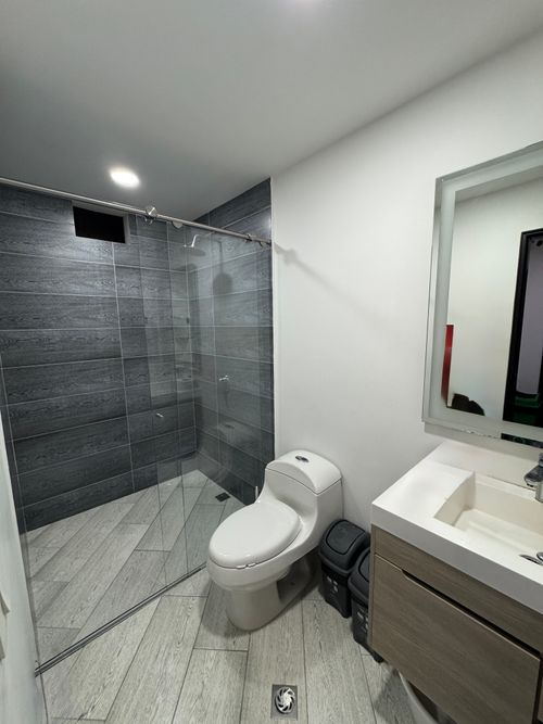 Local en venta en Laureles, Medellín, 700 m² · foto 12 de 18