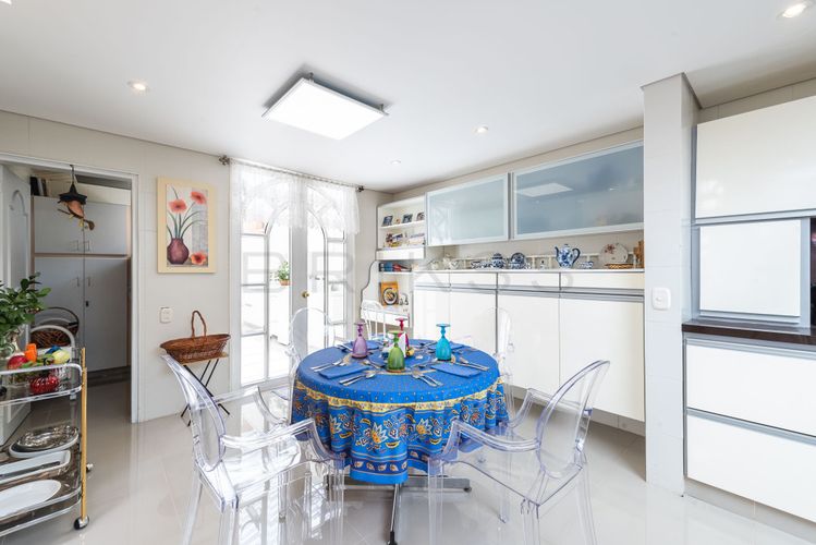 Casa de 4 alcobas en venta en Santa Ana Oriental, Bogotá, 410 m² · foto 6 de 24