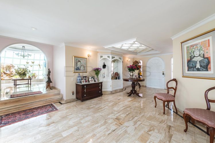 Casa de 4 alcobas en venta en Santa Ana Oriental, Bogotá, 410 m² · foto 8 de 24