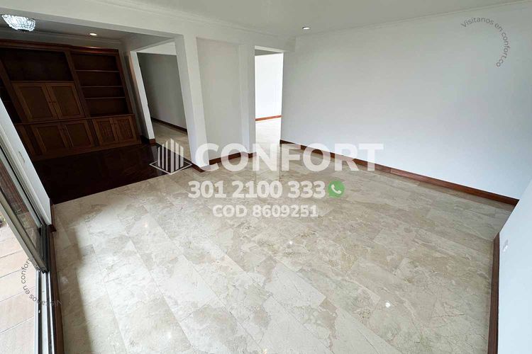 Apartamento de 3 alcobas en arriendo en El Tesoro, Medellín, 198 m² · foto 2 de 24