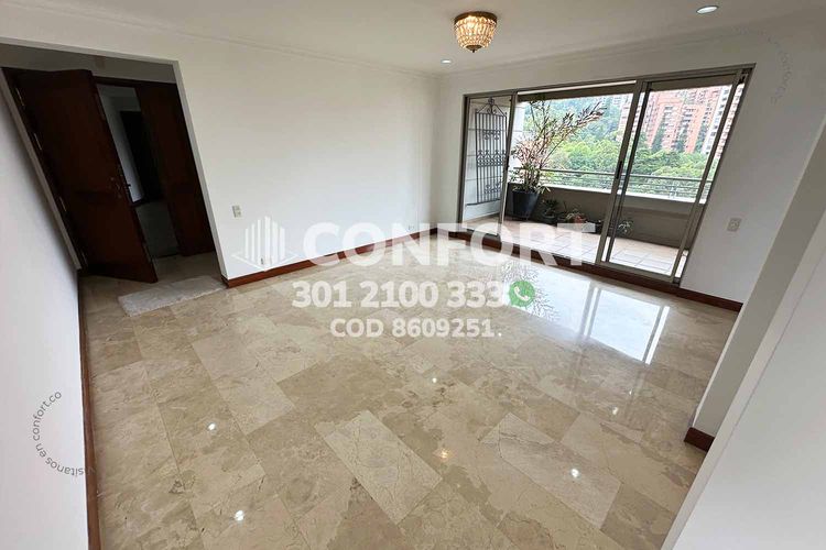 Apartamento de 3 alcobas en arriendo en El Tesoro, Medellín, 198 m² · foto 3 de 24