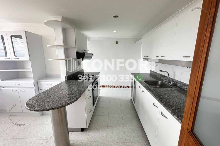 Apartamento de 3 alcobas en arriendo en El Tesoro, Medellín, 198 m² · foto 5 de 24