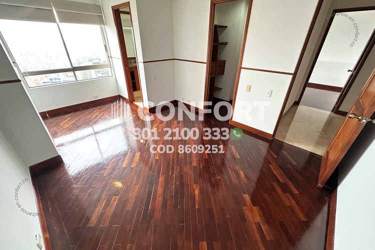 Apartamento de 3 alcobas en arriendo en El Tesoro, Medellín, 198 m² · foto 20 de 24