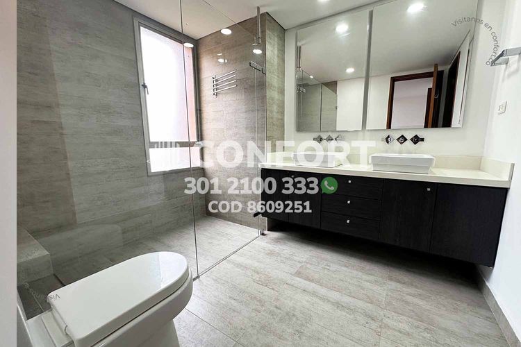 Apartamento de 3 alcobas en arriendo en El Tesoro, Medellín, 198 m² · foto 24 de 24