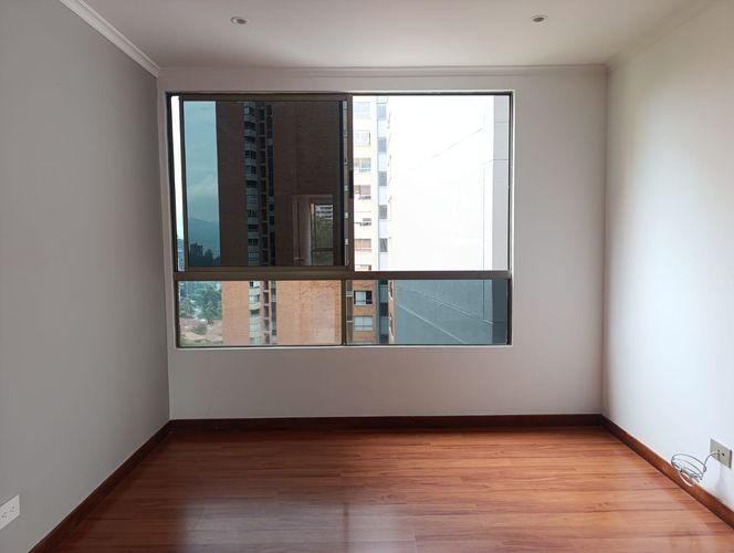 Apartamento de 3 alcobas en arriendo en El Poblado, Medellín, 225 m² · foto 11 de 19