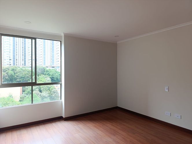 Apartamento de 3 alcobas en arriendo en El Poblado, Medellín, 225 m² · foto 13 de 19