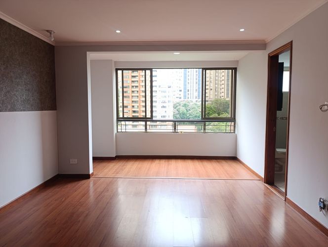 Apartamento de 3 alcobas en arriendo en El Poblado, Medellín, 225 m² · foto 9 de 19