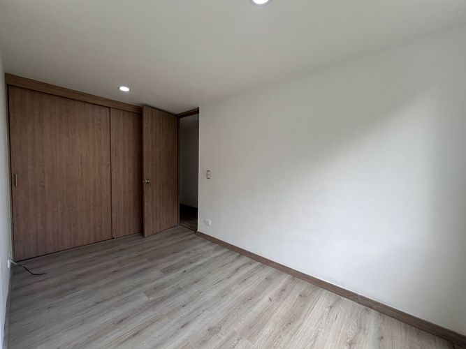 Apartamento de 3 alcobas en arriendo en El Poblado, Medellín, 73 m² · foto 11 de 16