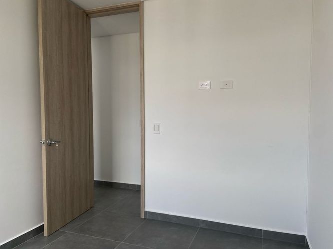 Apartamento de 3 alcobas en venta en Vegas De La Doctora, Sabaneta, 72 m² · foto 11 de 19
