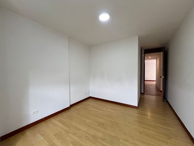 Apartamento de 3 alcobas en arriendo en El Poblado, Medellín, 88 m² · foto 9 de 14