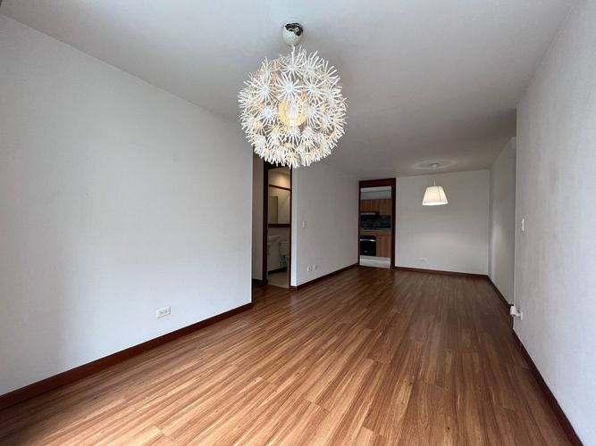 Apartamento de 3 alcobas en arriendo en El Poblado, Medellín, 88 m² · foto 6 de 14