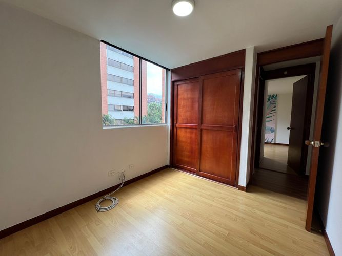 Apartamento de 3 alcobas en arriendo en El Poblado, Medellín, 88 m² · foto 7 de 14