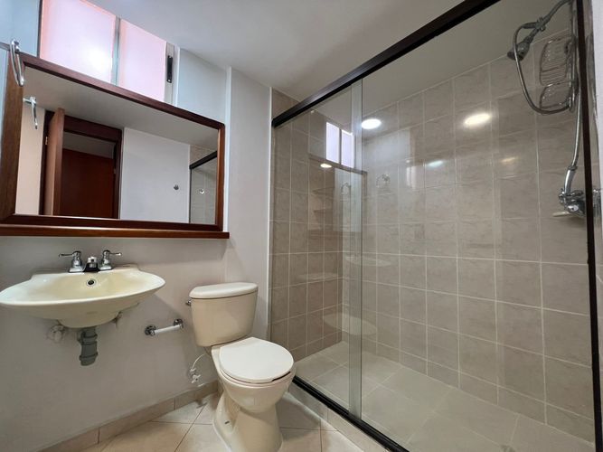 Apartamento de 3 alcobas en arriendo en El Poblado, Medellín, 88 m² · foto 14 de 14