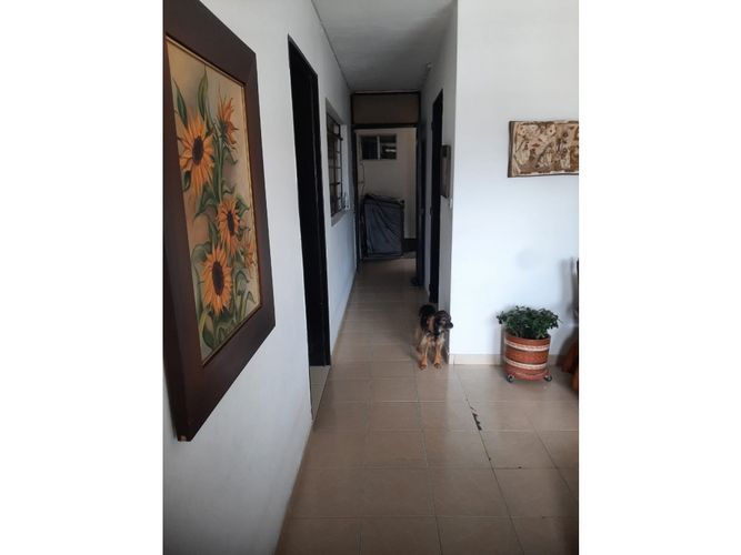 Casa de 5 alcobas en venta en Las Palmas, Medellín, 94 m² · foto 2 de 14