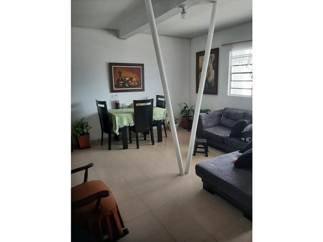 Casa de 5 alcobas en venta en Las Palmas, Medellín, 94 m² · foto 9 de 14