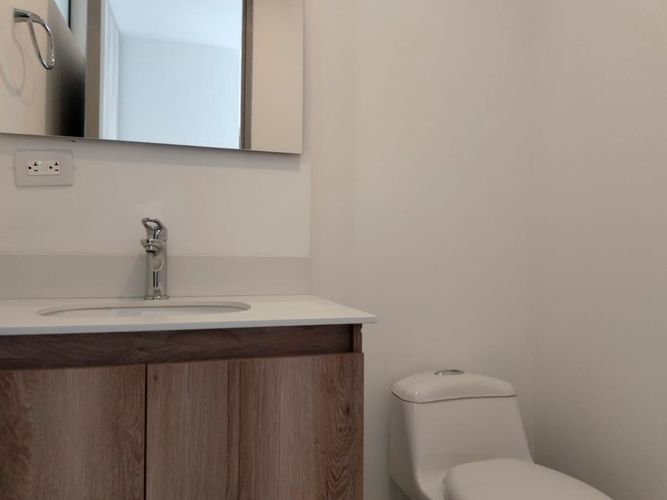 Apartamento de 1 alcoba en arriendo en El Poblado, Medellín, 55 m² · foto 11 de 12