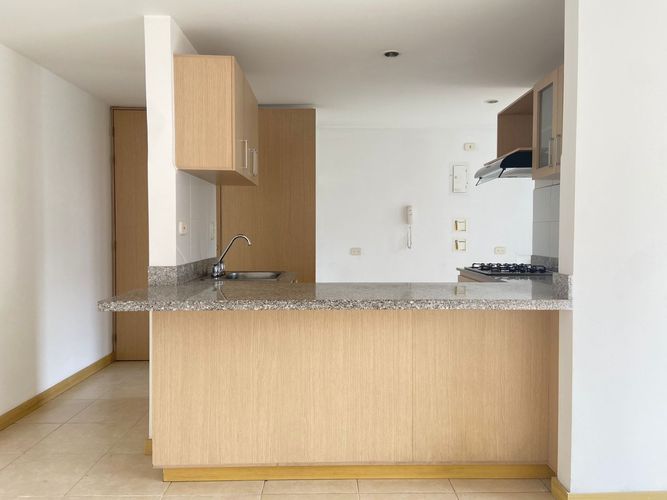 Apartamento de 3 alcobas en arriendo en San Jose, Sabaneta, 85 m² · foto 4 de 17